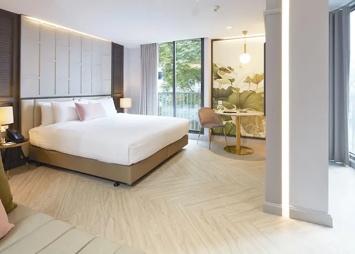 Hotel The Quarter Ploenchit By Uhg 4*