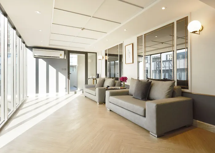 Hotel The Quarter Ploenchit By Uhg Bangkok