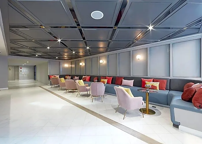 The Quarter Ploenchit By Uhg 4*