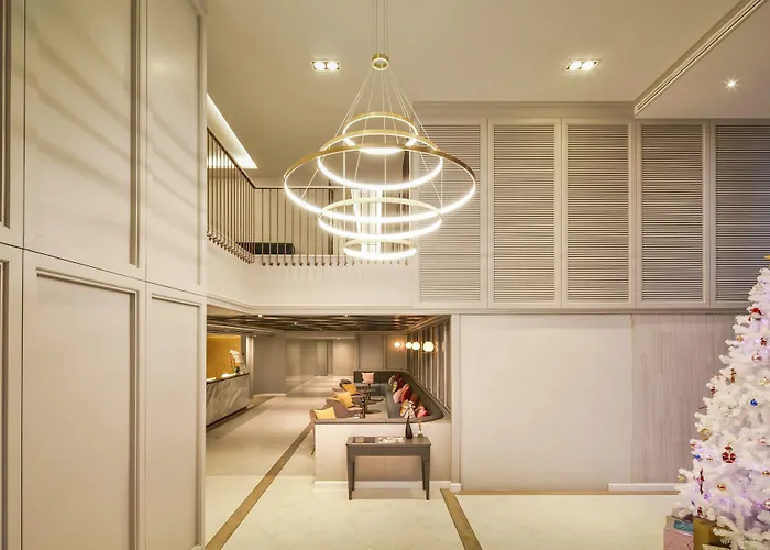 The Quarter Ploenchit By Uhg Hotel